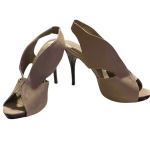 Moda Beige Leather Open Toe Platform Heel Size 9M NWOT